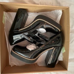 STEVE MADDEN MARY JANE HEELS!!! You will love them!